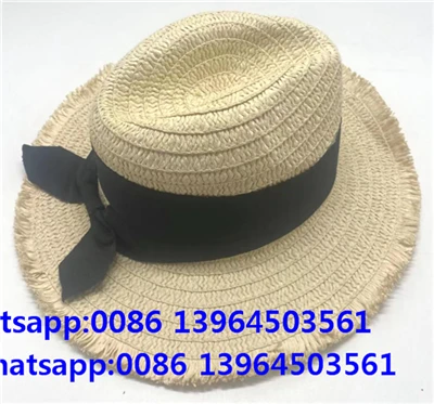Черная соломенная шляпа Fedora с кисточками и бантом